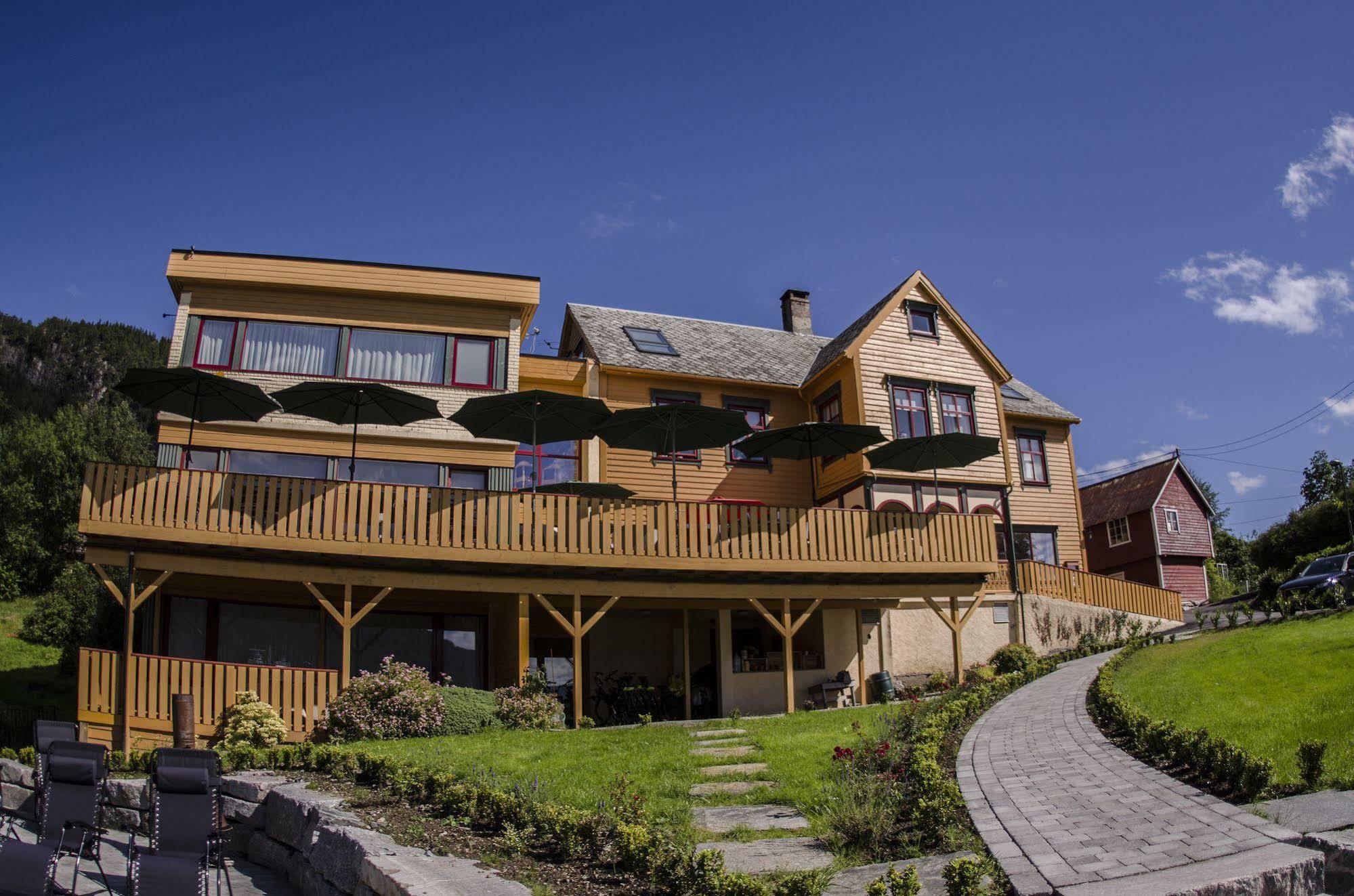 Lavik Fjord Hotel & Apartments Dış mekan fotoğraf